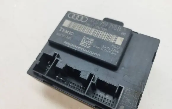 Audi Q7 4L Door control unit/module 4L0959795B 4L0910795B 0033TFJ0001