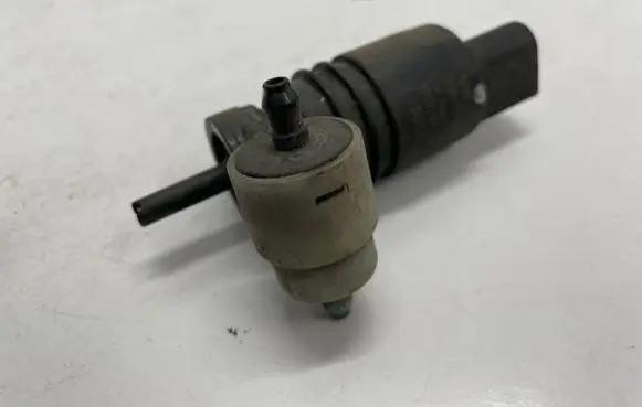 Skoda Octavia Mk3 (5E) Windscreen/windshield washer pump 1T0955651A