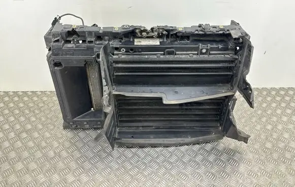 Opel Mokka X Radiator support slam panel 9823718480