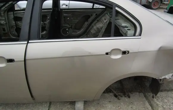Chevrolet Epica Rear door 