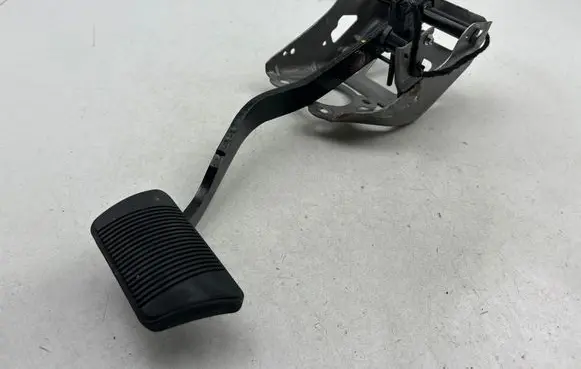 Dodge Charger Brake pedal 20227