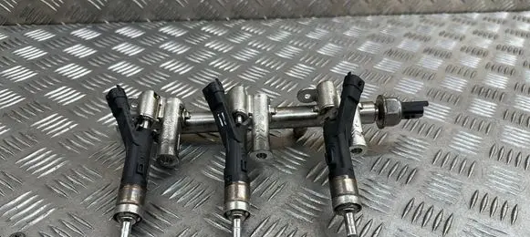 Citroen C4 Cactus Fuel injectors set 9810335380 9802438180
