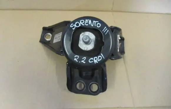 KIA Sorento Engine mount bracket 21810C5200
