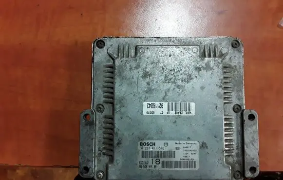 Peugeot 607 Engine control unit/module 9654694680 0281011516