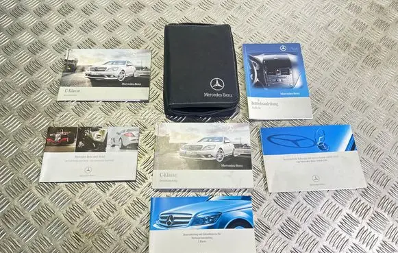 Mercedes-Benz C W204 User manual 
