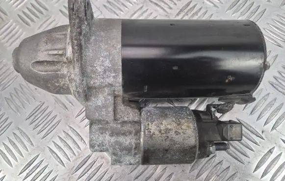 BMW 3 F30 F35 F31 Starter motor 7638194