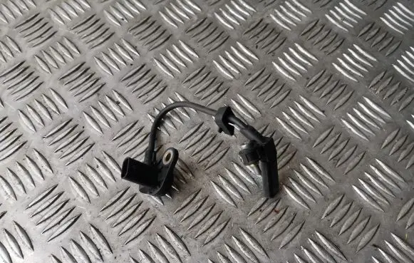 BMW 5 F10 F11 Crankshaft position sensor 7582842 758284207