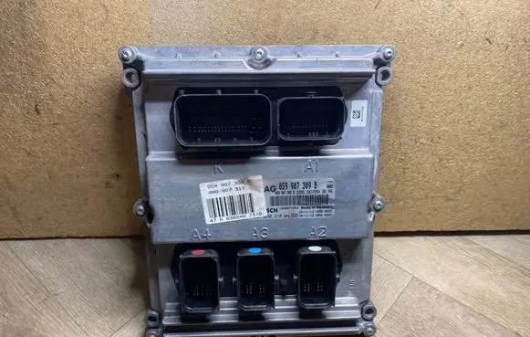 Audi Q7 4M Engine control unit/module 059907309B 0281030218