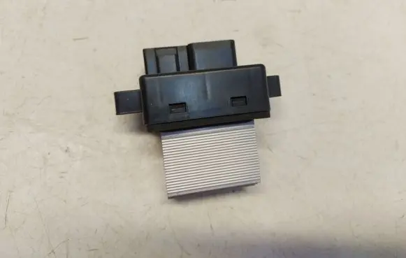 Heater blower motor/fan resistor