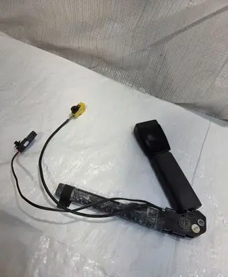 Opel Meriva B Front seatbelt buckle 13250517