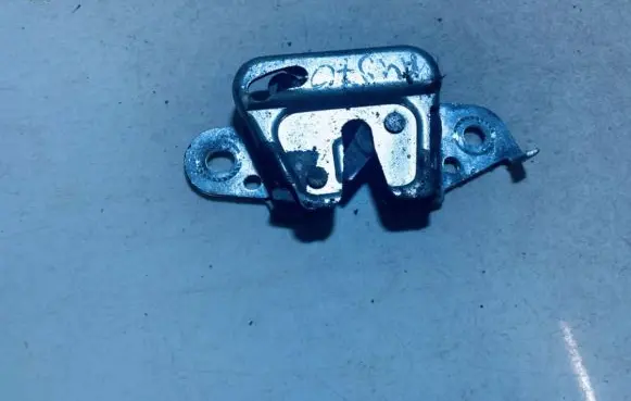 Mazda MPV Seat back rest lock catch 