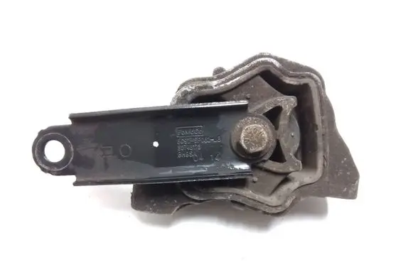 Volvo XC60 Engine mount bracket 30748173