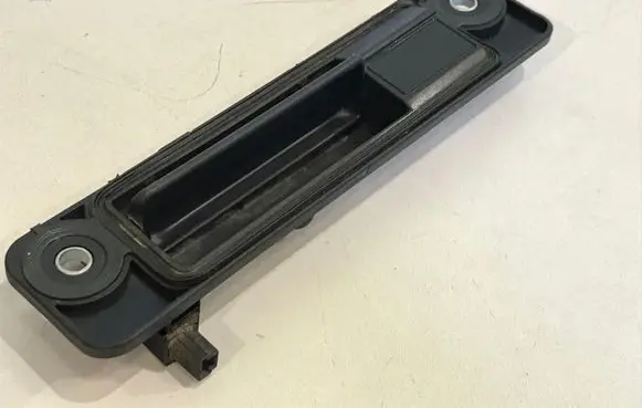 Tailgate opening switch