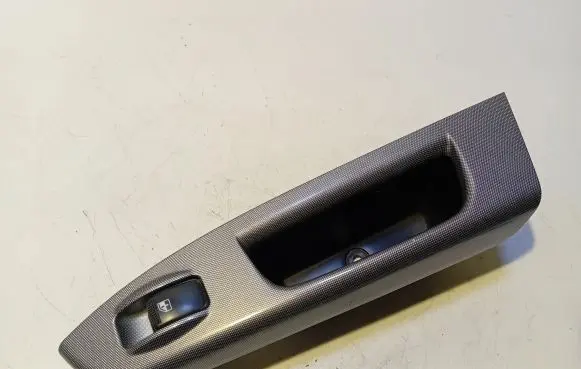 Hyundai Getz Electric window control switch 935801C020