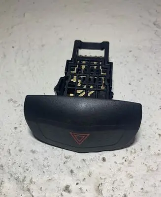 Nissan Primera Hazard light switch 06016