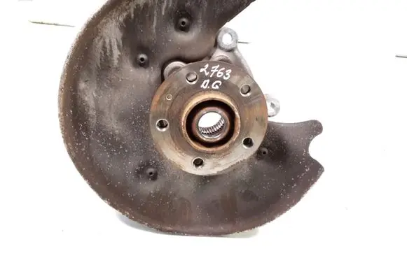 Rear wheel hub