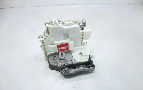 Audi A4 S4 B9 Front door lock 8X1837016C 54118229