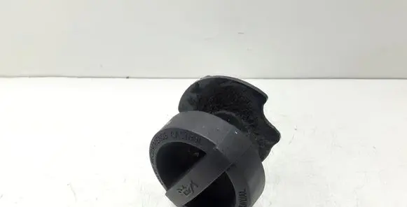 Volvo XC60 Oil fill pipe 31330189