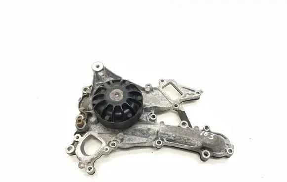 Mercedes-Benz E A207 Water pump A2762010701
