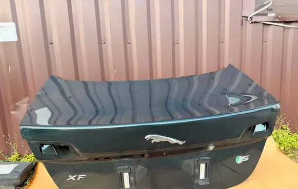 Jaguar XF X250 Tailgate/trunk/boot lid
