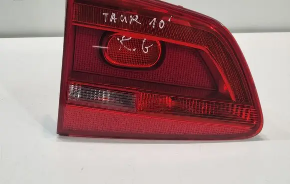 Volkswagen Touran II Tailgate rear/tail lights 1T0945093