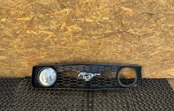 Citroen DS4 Front bumper upper radiator grill