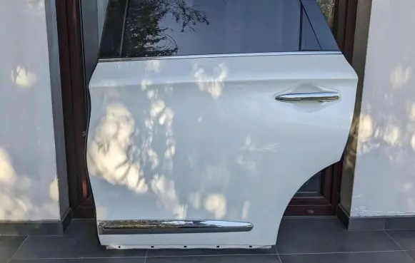 Infiniti QX60 L50 Rear door