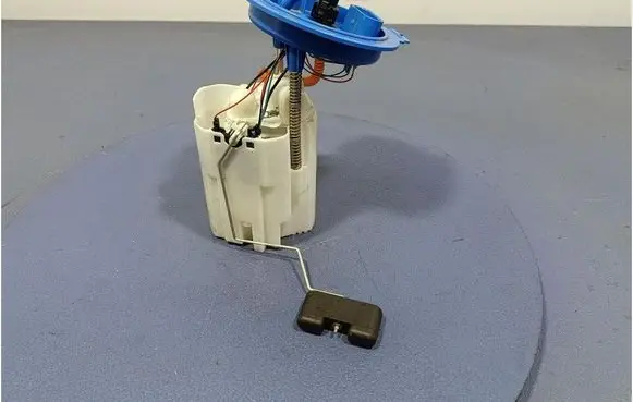 Skoda Octavia 985 In-tank fuel pump 5WA919051A