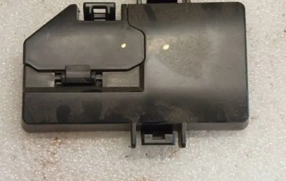 Hyundai Ioniq Fuse box cover 2375S31002 G2375S31002