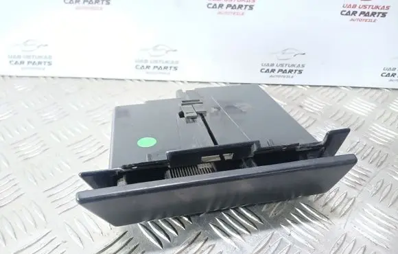 Citroen Xantia Ashtray (front) 9610614677