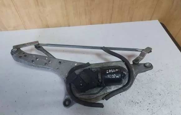 Renault Laguna II Front wiper linkage and motor