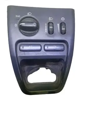 Volvo XC90 Light switch 8685452 05W03E04 MG03EB00001