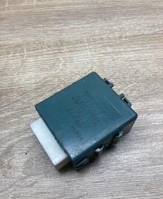 Toyota Yaris Door control unit/module 859800D040 MB0515003890