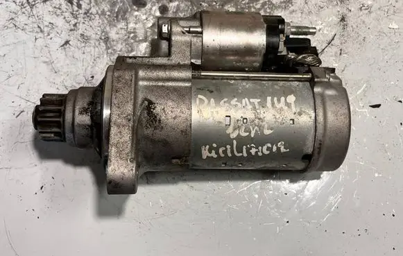 Volkswagen PASSAT B7 Starter motor 02Z911024 4380000190
