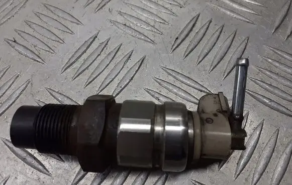 Toyota Avensis Verso Fuel temperature sensor 