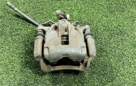 Renault Trafic III (X82) Rear brake caliper 837016