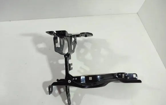 BMW 5 G30 G31 G38 Headlight/headlamp mounting bracket 51647383857 7383857