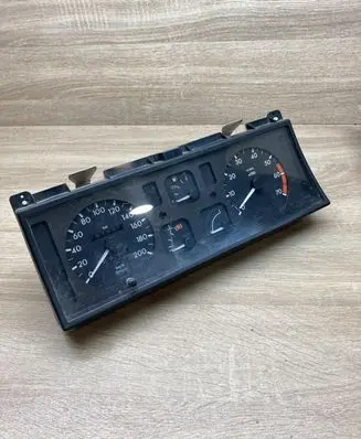 Speedometer (instrument cluster)