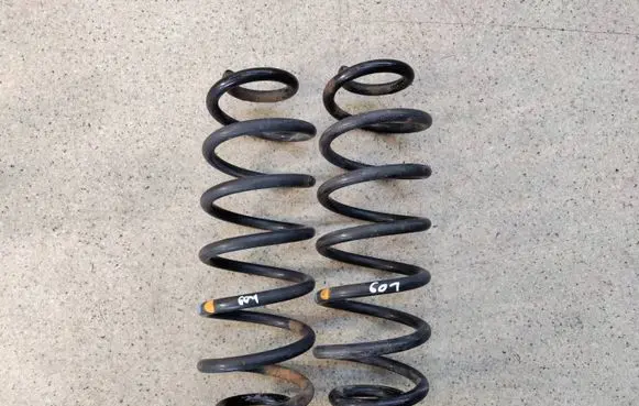Volkswagen PASSAT CC Rear coil spring