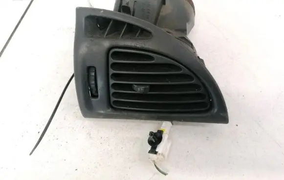 Citroen C5 Dash center air vent grill 99024110