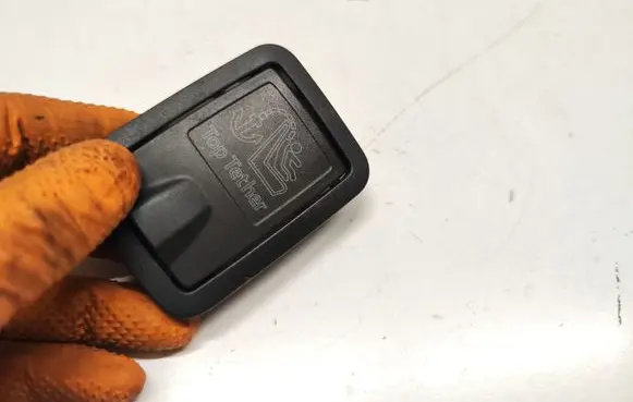 Audi A4 S4 B9 ISOFIX cover 8V5887301