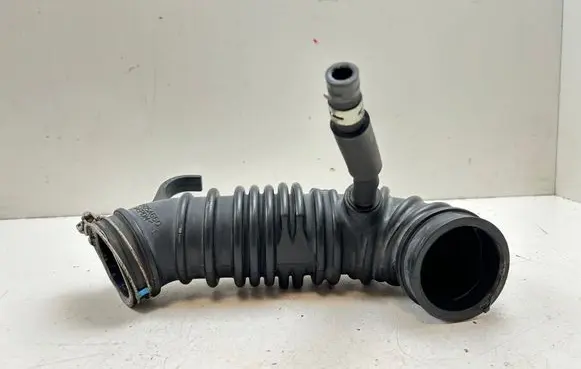 Mitsubishi Outlander Air intake duct part 1505A660
