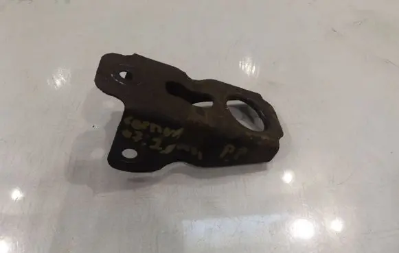 Chevrolet Captiva Radiator mount bracket 