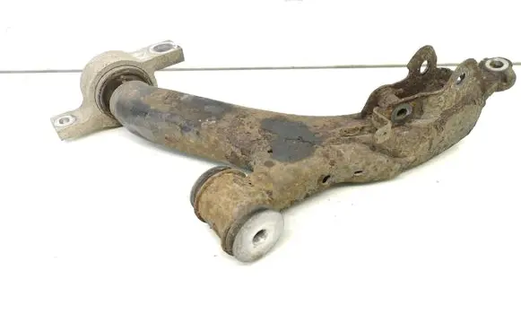 Lexus IS 220D-250-350 Front lower control arm/wishbone