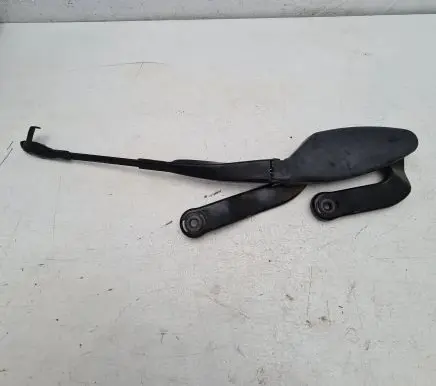 Mercedes-Benz E W211 Front wiper blade arm A2118201244