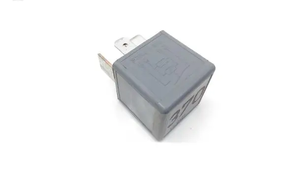 Audi A4 S4 B6 8E 8H Other relay 8D0951253