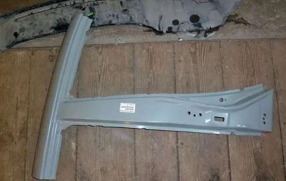 Toyota Auris E180 Pillar (middle) 6131102271