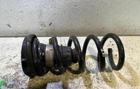 Chrysler Pacifica Rear coil spring P68231034AA 034AA