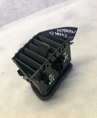 Opel Mokka B Dash center air vent grill 9836254380