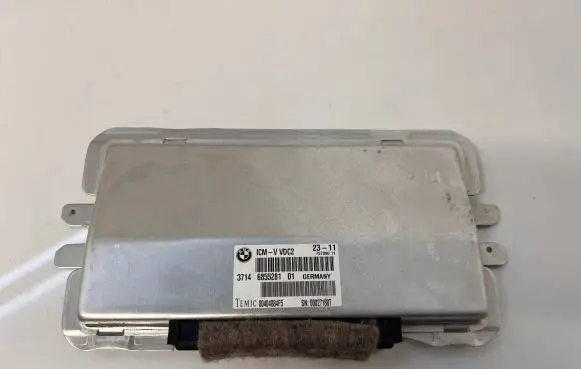 BMW 5 F10 F11 Air suspension control unit module (rear) 6855281